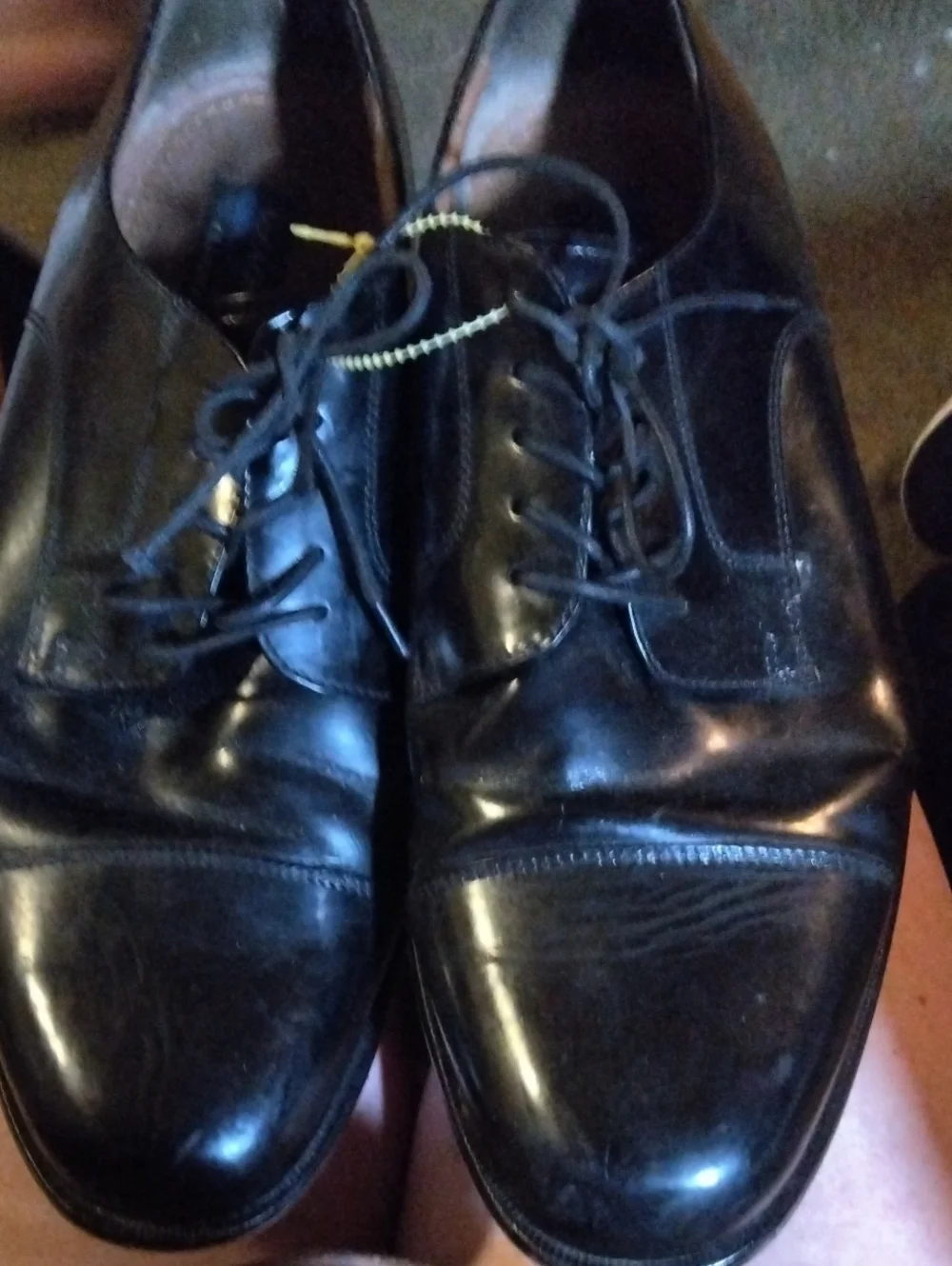 Bostonian Black Leather Lace-Up Cap-Toe Oxfords